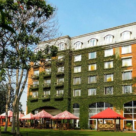 Hotel Royal Orchid Bangalore Dış mekan fotoğraf