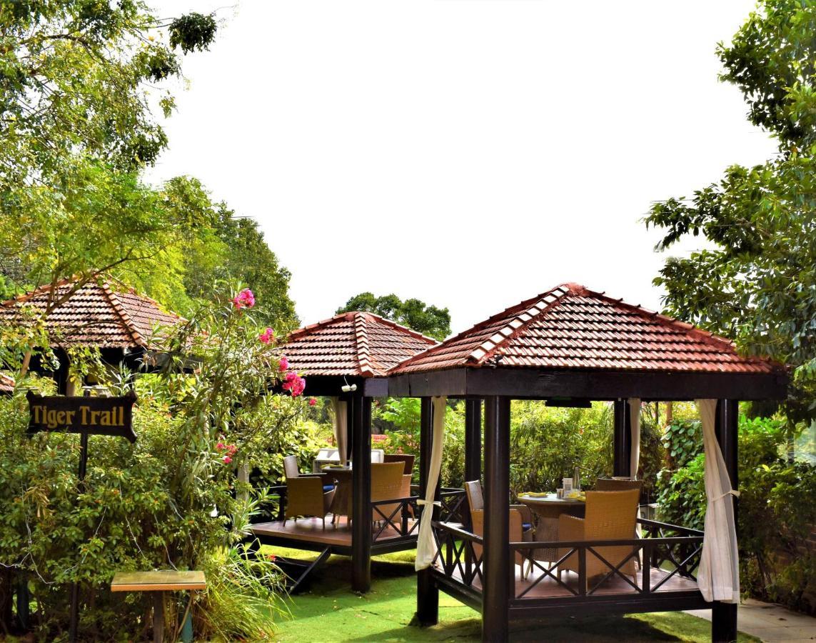 Hotel Royal Orchid Bangalore Dış mekan fotoğraf