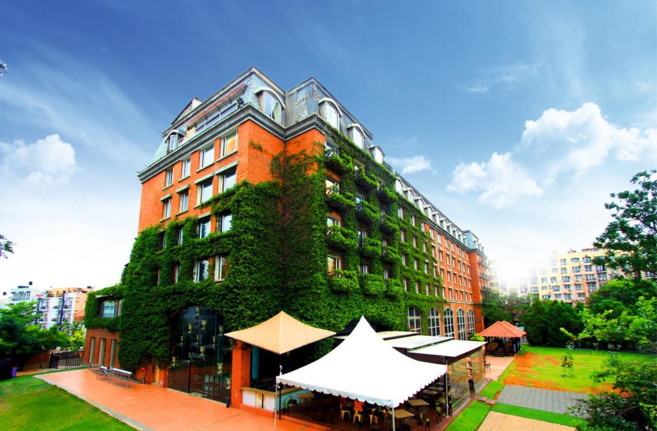 Hotel Royal Orchid Bangalore Dış mekan fotoğraf