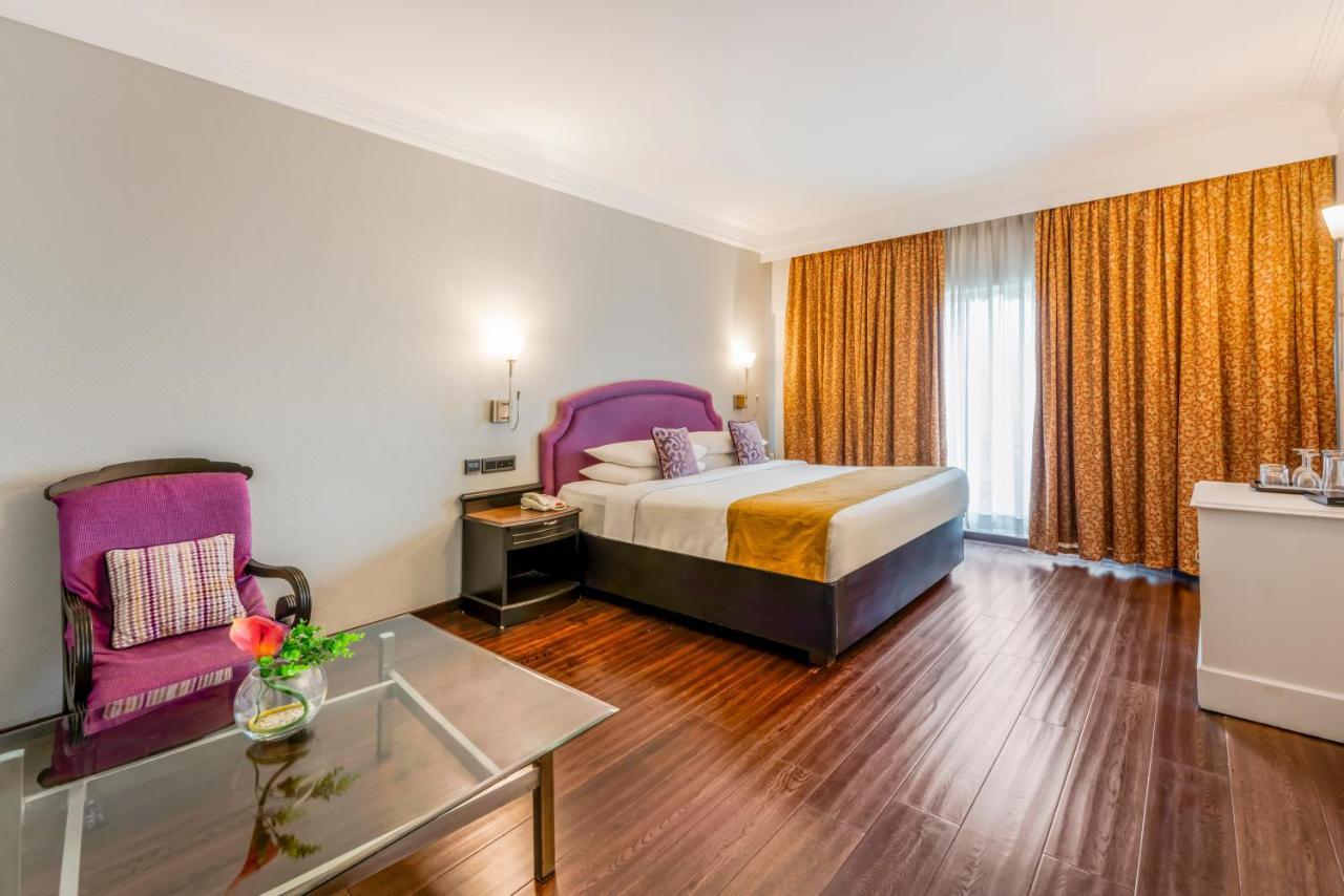 Hotel Royal Orchid Bangalore Dış mekan fotoğraf