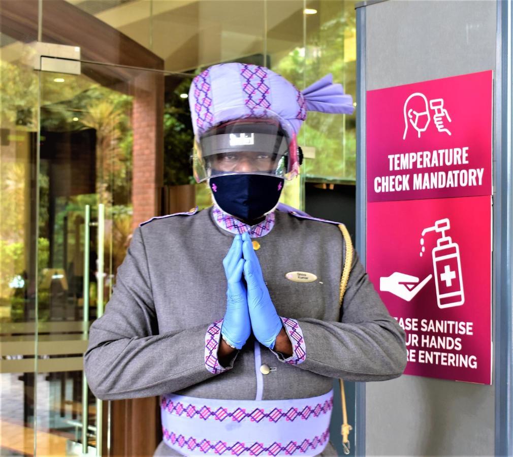 Hotel Royal Orchid Bangalore Dış mekan fotoğraf