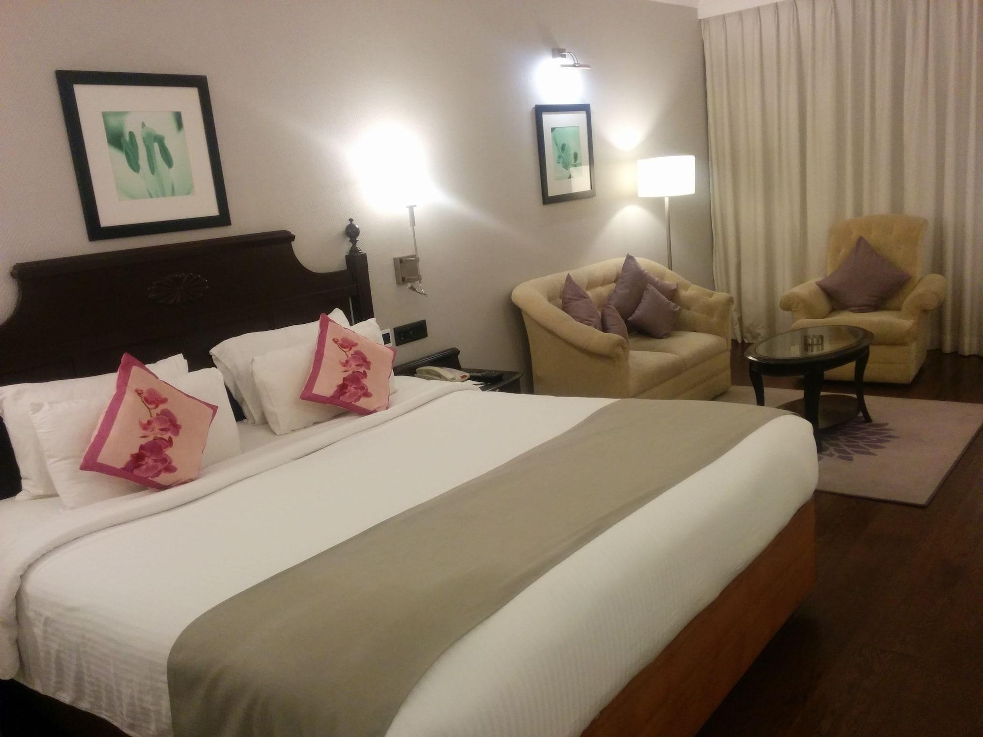 Hotel Royal Orchid Bangalore Dış mekan fotoğraf