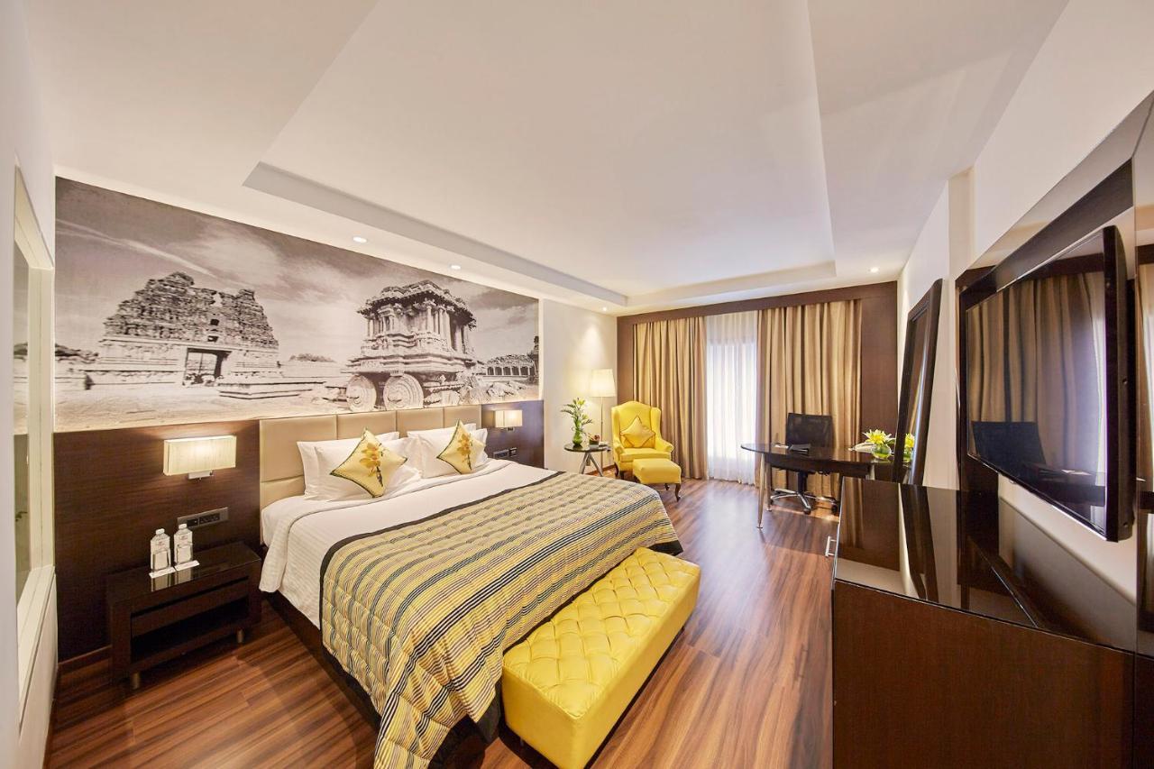 Hotel Royal Orchid Bangalore Dış mekan fotoğraf