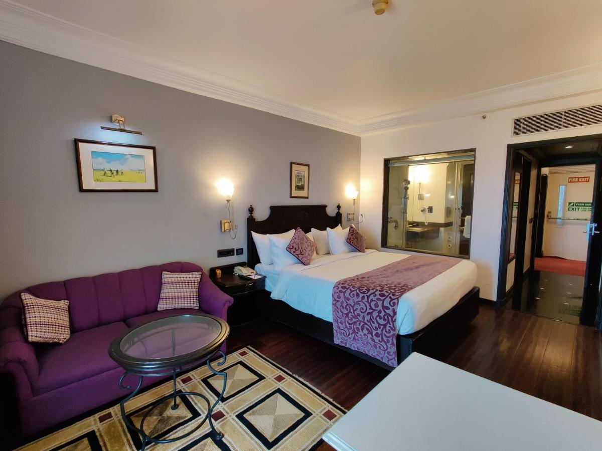 Hotel Royal Orchid Bangalore Dış mekan fotoğraf