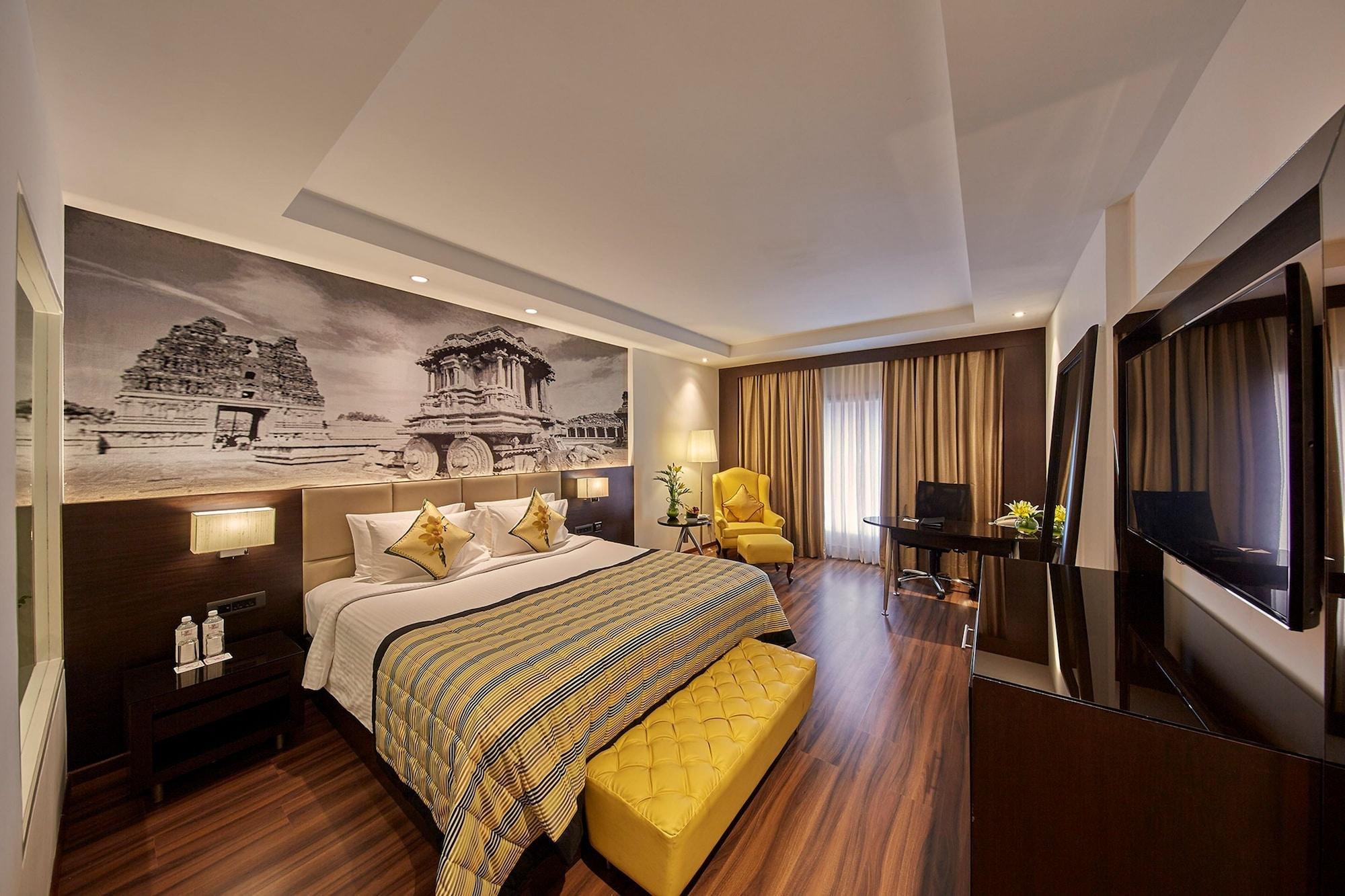 Hotel Royal Orchid Bangalore Dış mekan fotoğraf