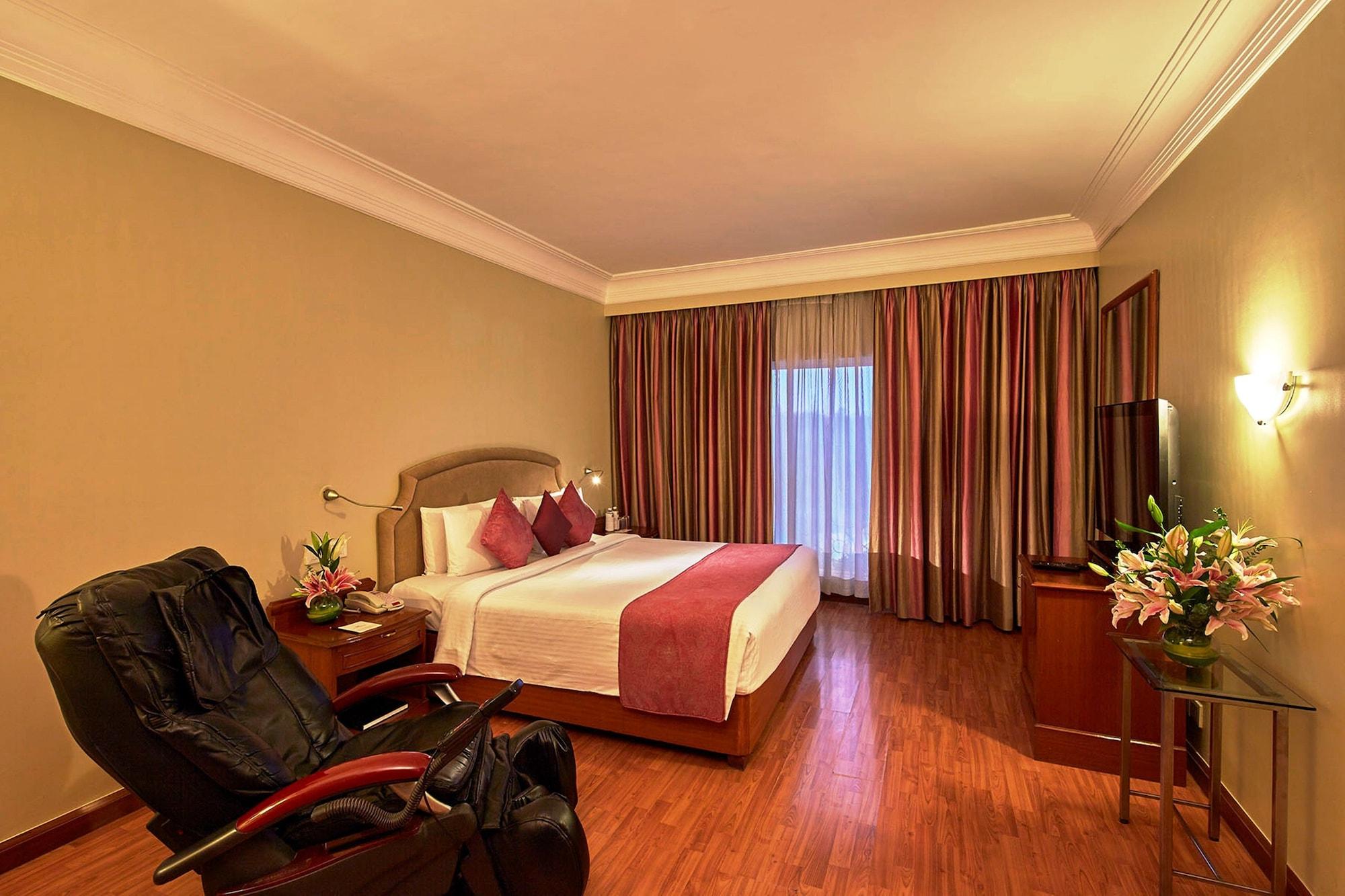 Hotel Royal Orchid Bangalore Dış mekan fotoğraf