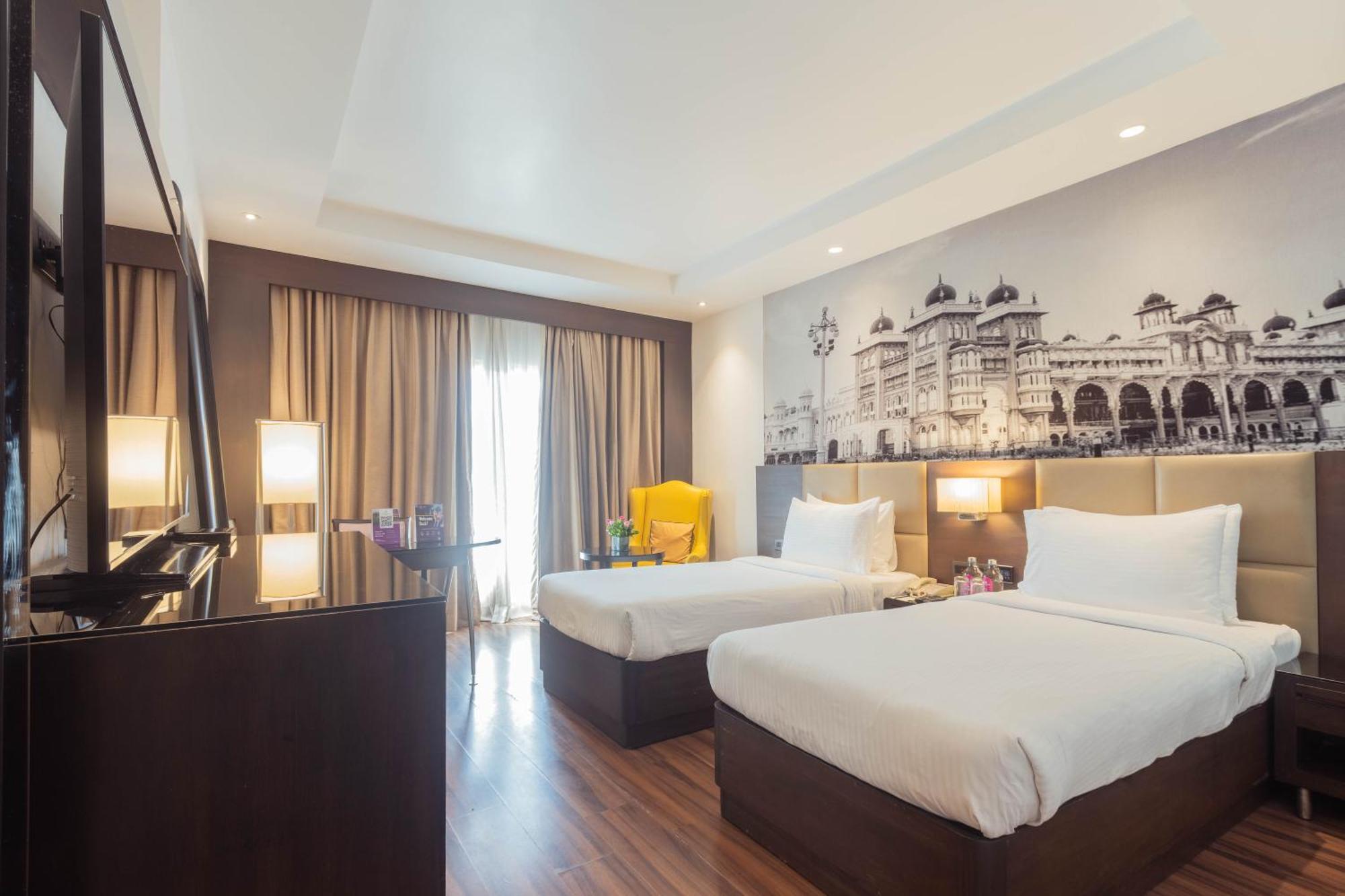 Hotel Royal Orchid Bangalore Dış mekan fotoğraf