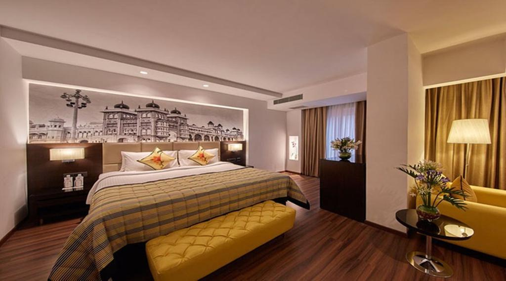 Hotel Royal Orchid Bangalore Dış mekan fotoğraf