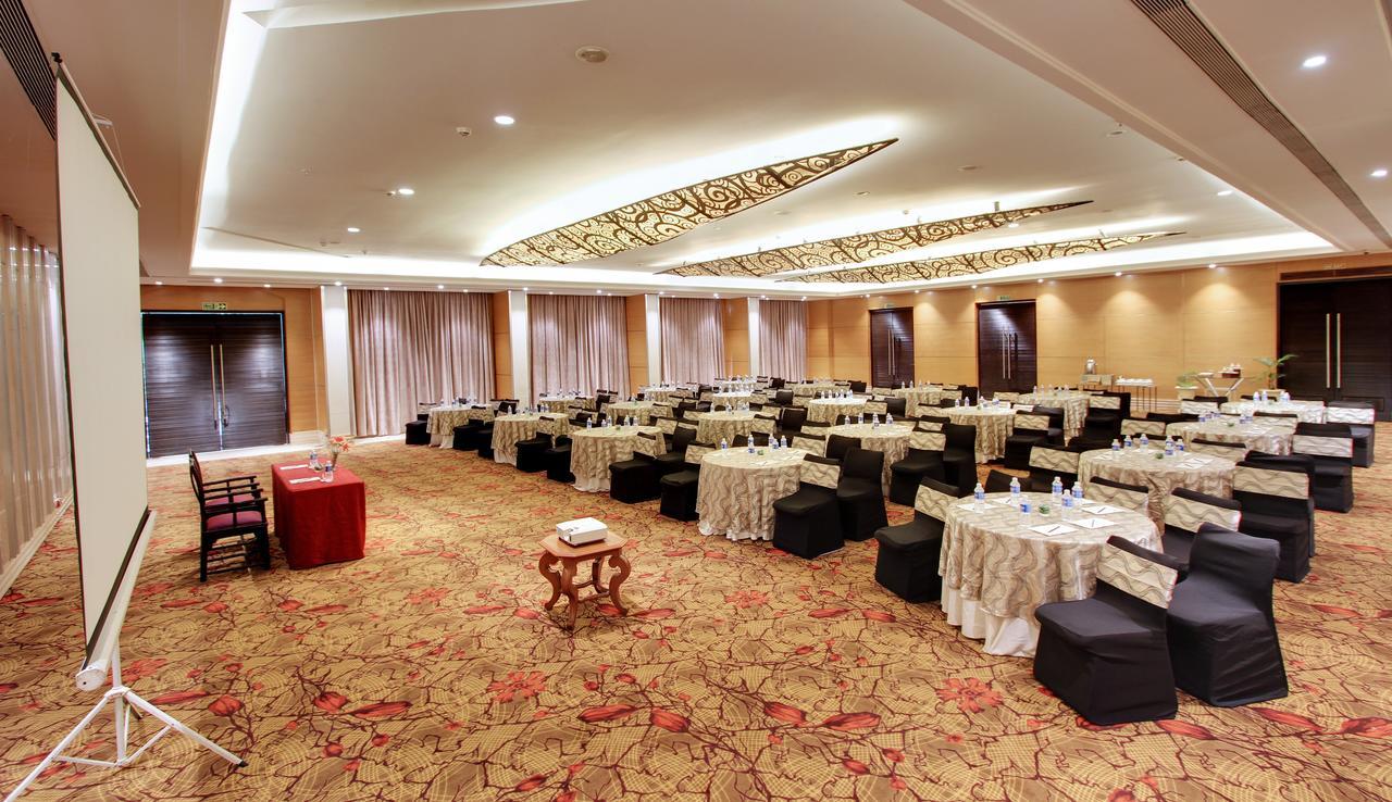 Hotel Royal Orchid Bangalore Dış mekan fotoğraf