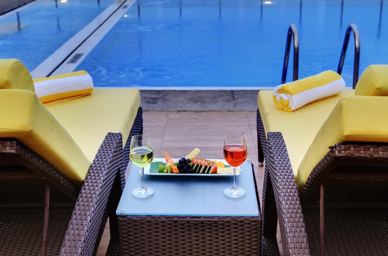 Hotel Royal Orchid Bangalore Dış mekan fotoğraf